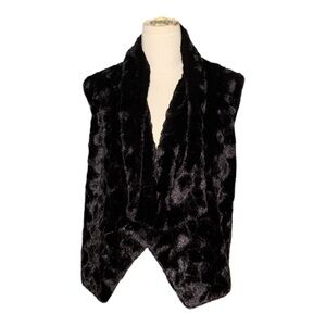 Jack by BB Dakota Luxurious Black Faux Fur Vest